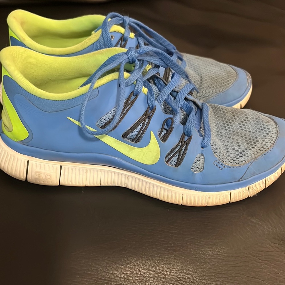 Nike Free 5.0 Size 8 Women’s Running Sneaker Shoes